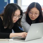 How to Find a Customer Support Job That Offers Career Growth